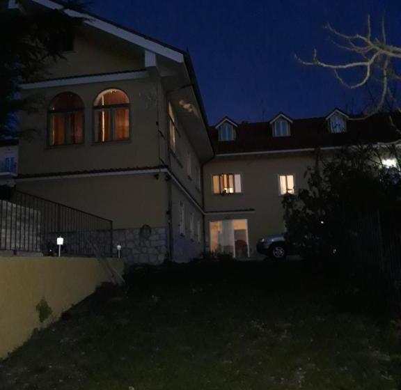 پانسیون Villa Immersa Nel Verde