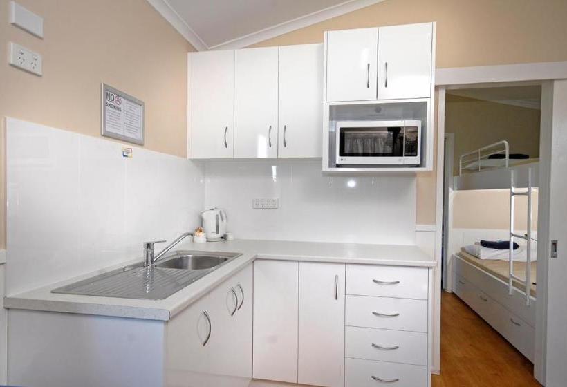 Курорт Barrack Point Holidays