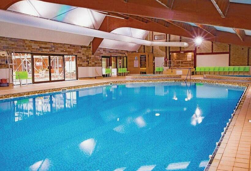 Курорт Sandy Balls Holiday Village