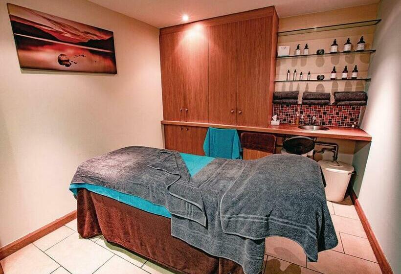 Курорт Sandy Balls Holiday Village