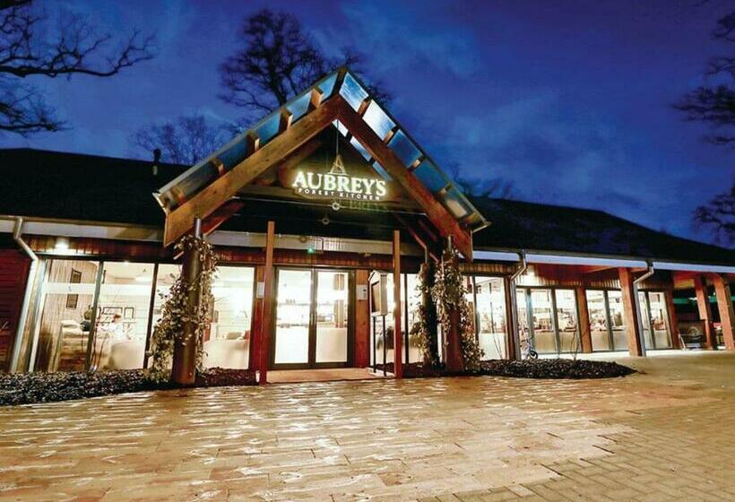 Курорт Sandy Balls Holiday Village