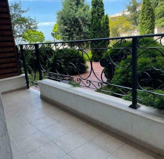 Rich 3 Sp Apartments