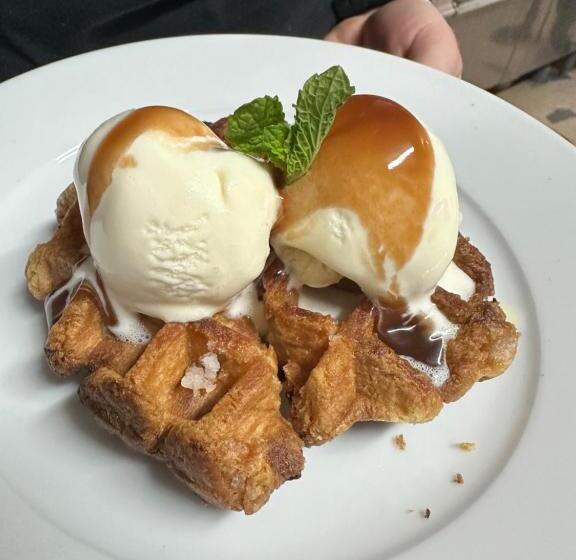 모텔 The Shamrock Hotel Balranald