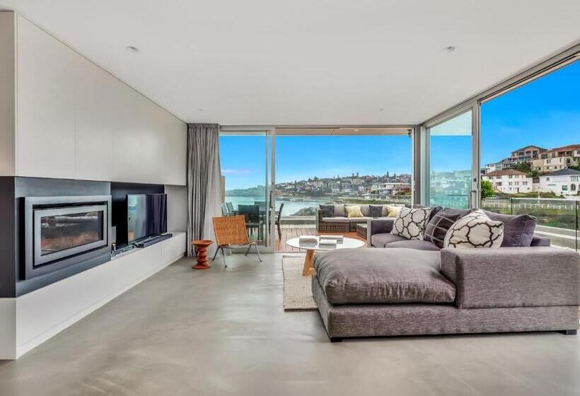 Tamarama Apartments