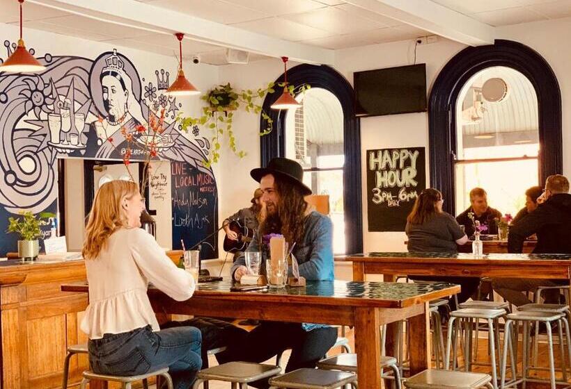 The Victoria Hotel Bathurst