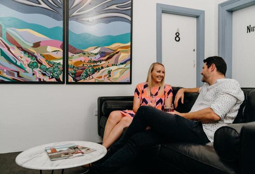 The Victoria Hotel Bathurst