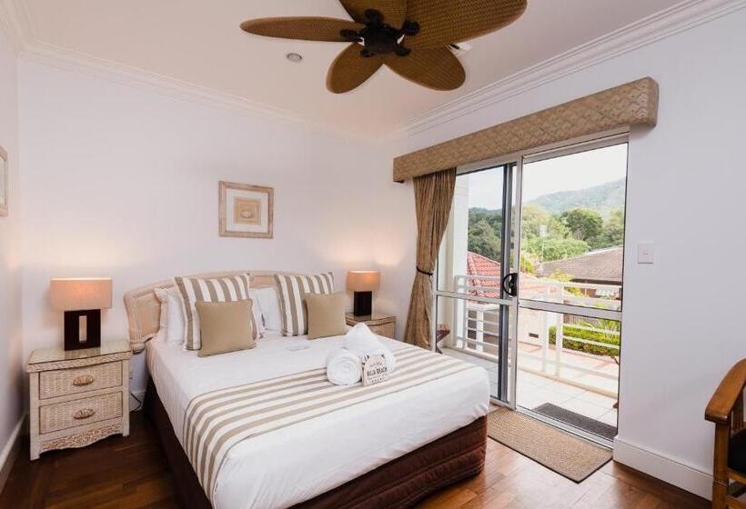 Villa Beach Palm Cove