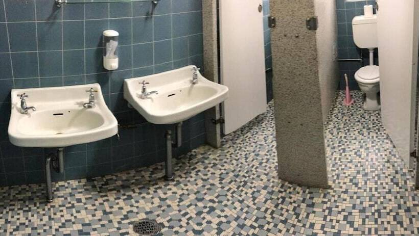 Young Budget Accommodation   Hostel