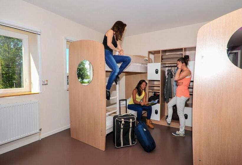 Auberge De Jeunesse Rochefort   Hostel