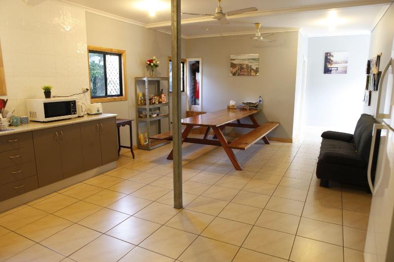 فندق صغير Happytourcairns Sharehouse