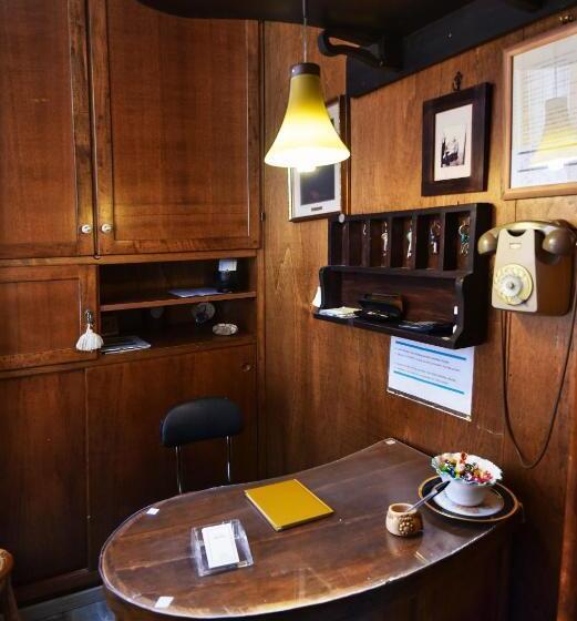 הוסטל Pensione Oliva