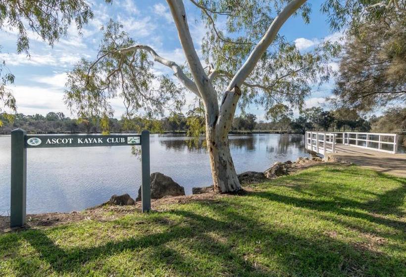 Ascot On Swan Bed & Breakfast