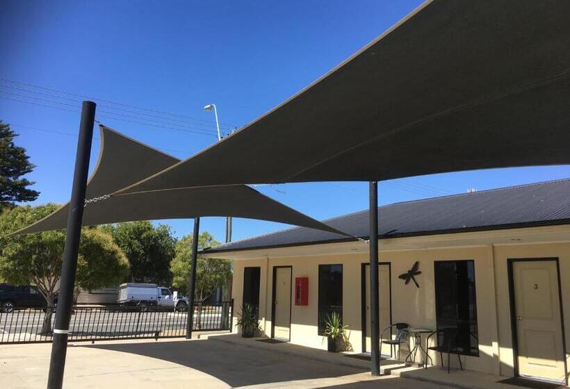 Balranald Club Motel