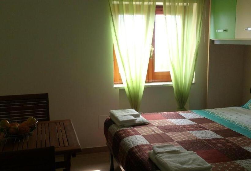 مبيت وإفطار Borgo Marinaro