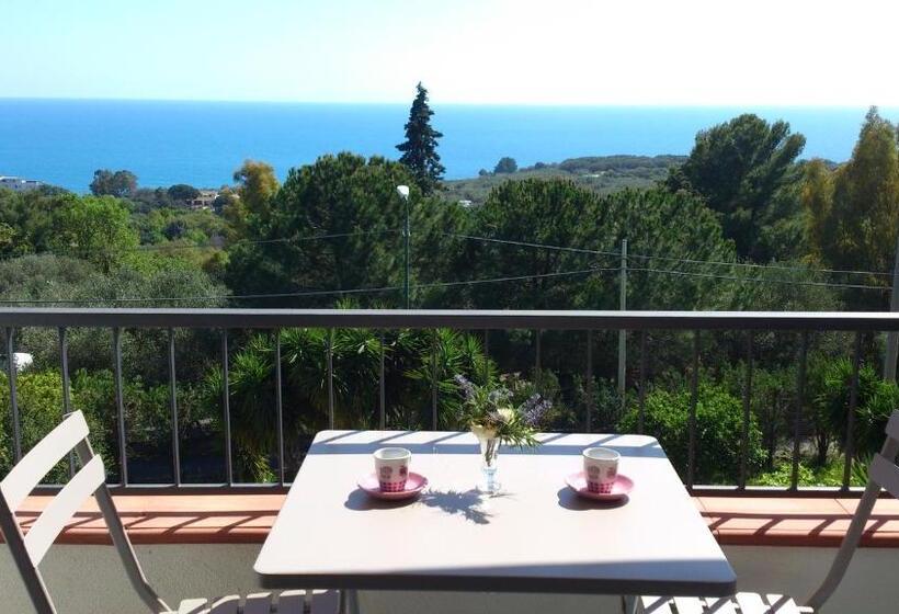 Bed and Breakfast Borgo Marinaro