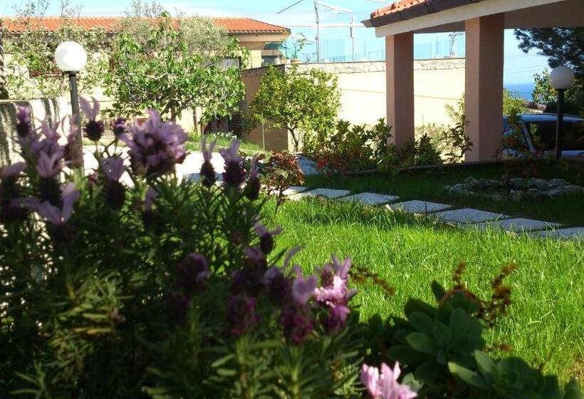 Bed and Breakfast Borgo Marinaro