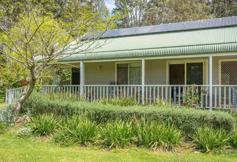 צימר Vicarage View Cottage