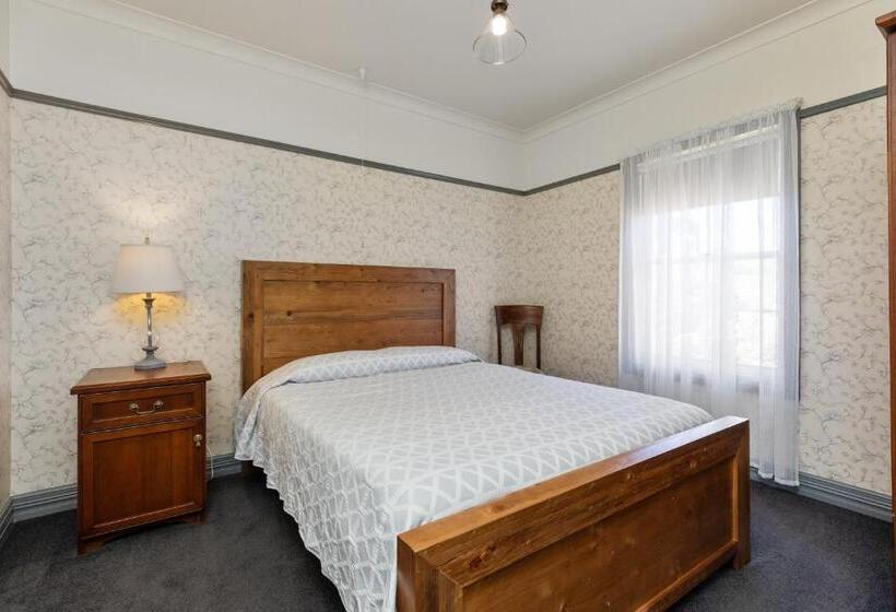 تختخواب و صبحانه Wagga Wagga Country Cottages