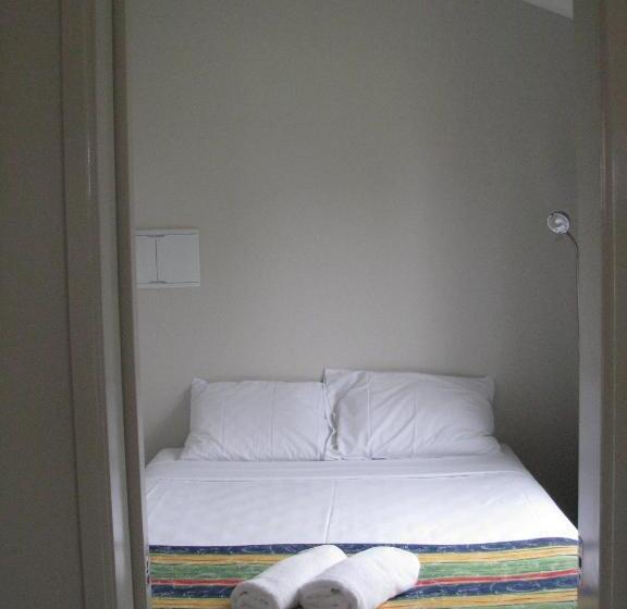 Cardwell Beachcomber Motel & Tourist Park