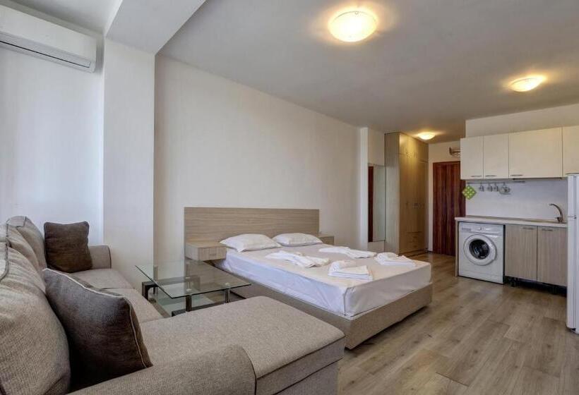 Complex Hunter S Beach