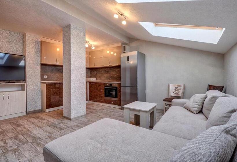 Complex Hunter S Beach