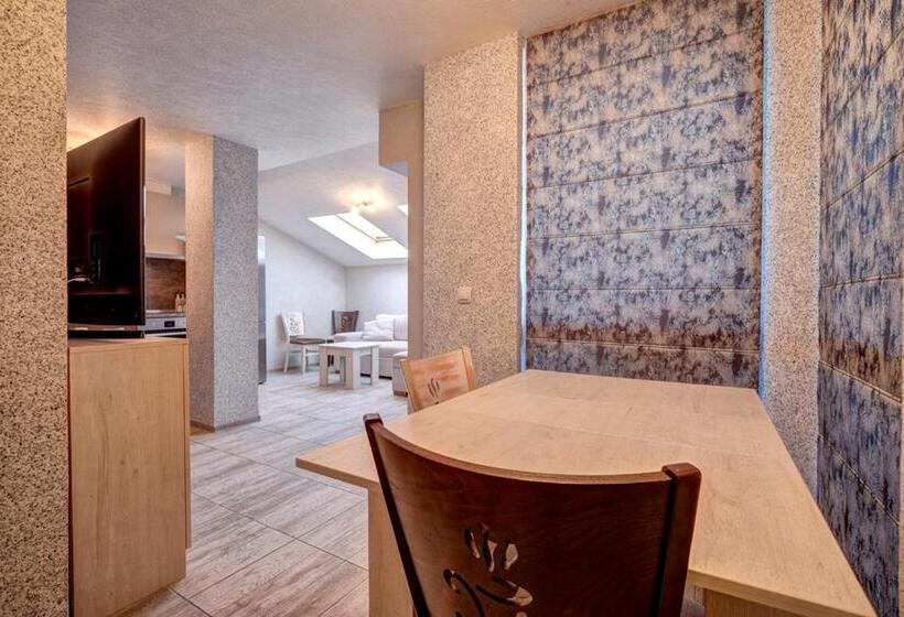 Complex Hunter S Beach