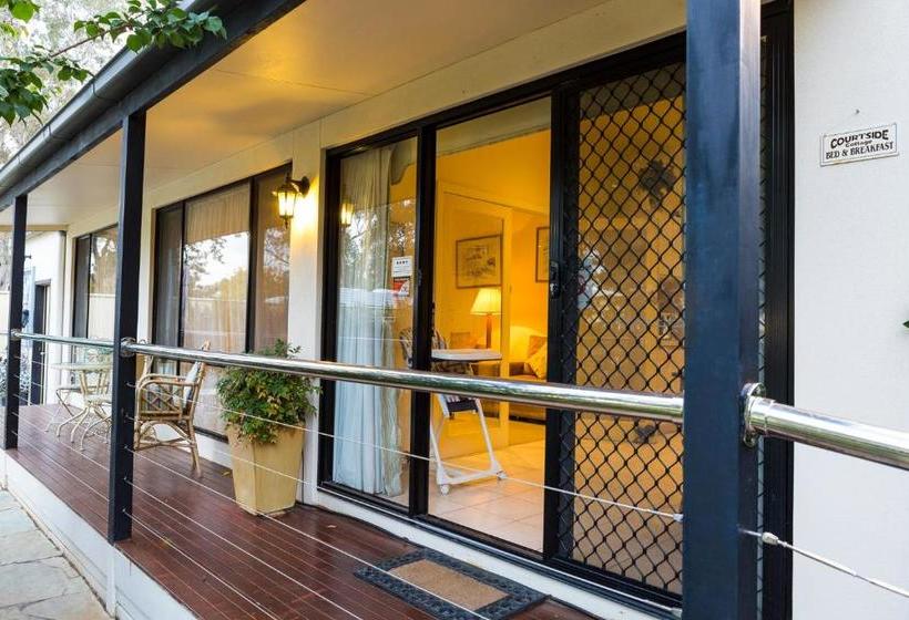 Courtsidecottage Bed And Breakfast