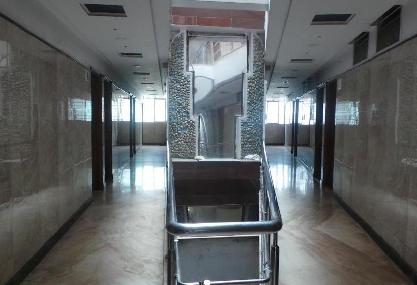 Отель Adarsha Palace