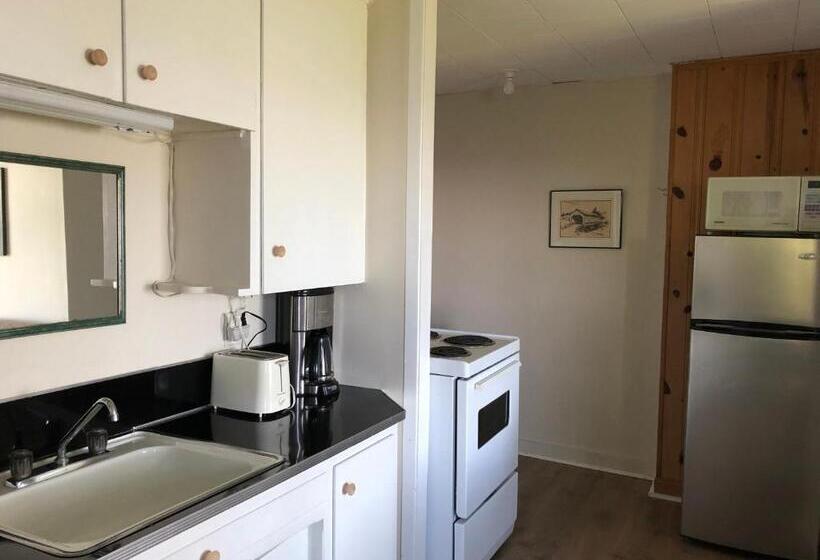 Отель Auberge La Coudriere Cool