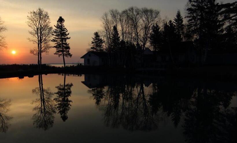 Отель Auberge La Coudriere Cool