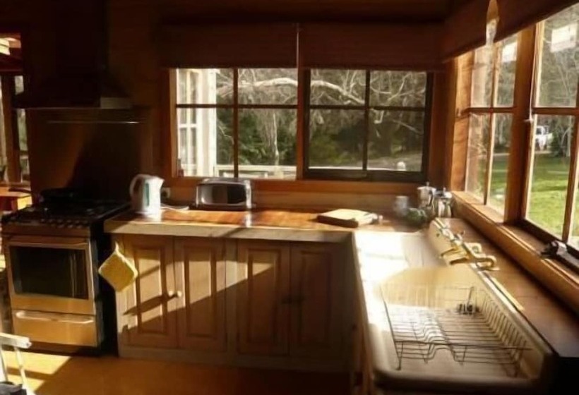 בית מלון כפרי Braeside Mount Macedon Country Retreat Bed And Breakfast