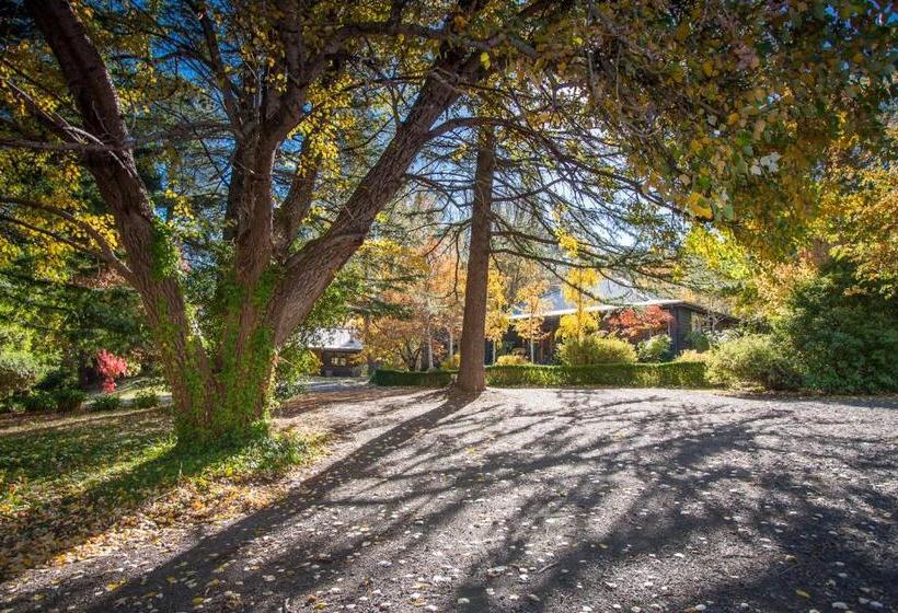 Отель Braeside Mount Macedon Country Retreat Bed And Breakfast
