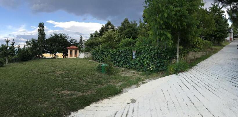 בית מלון כפרי Camping Lin