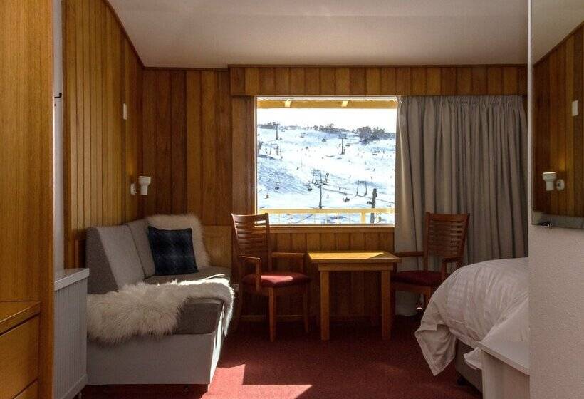 בית מלון כפרי Eiger Chalet