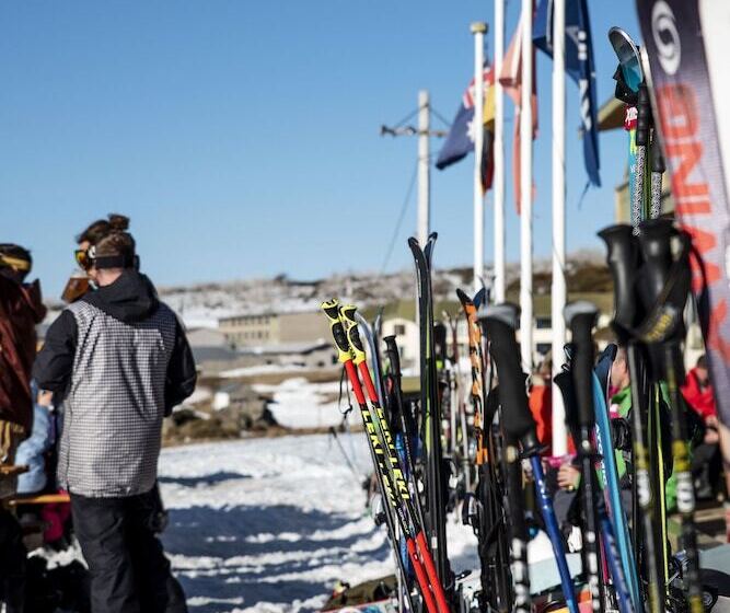 בית מלון כפרי Eiger Chalet