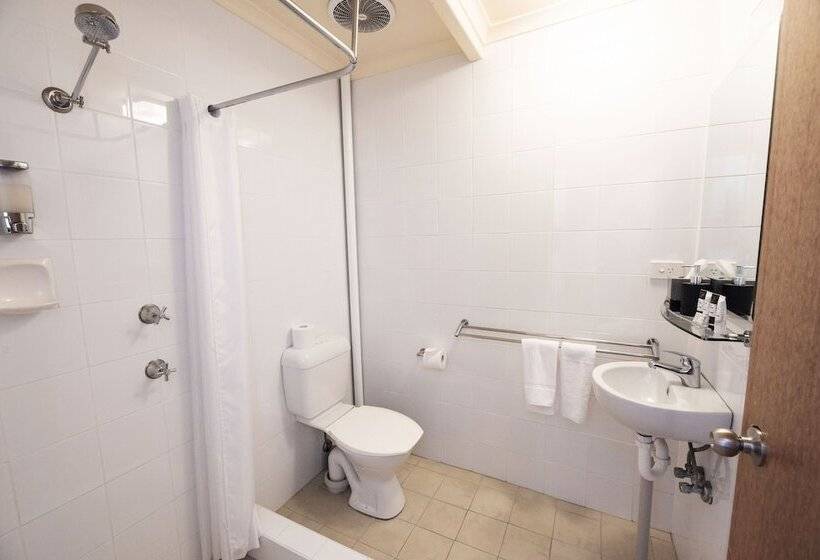 בית מלון כפרי Eiger Chalet