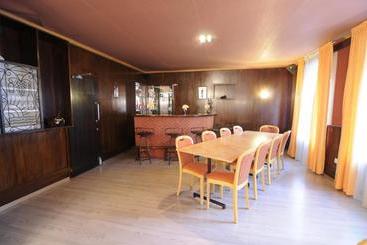 هتل Hôtel De La Croix Blanche