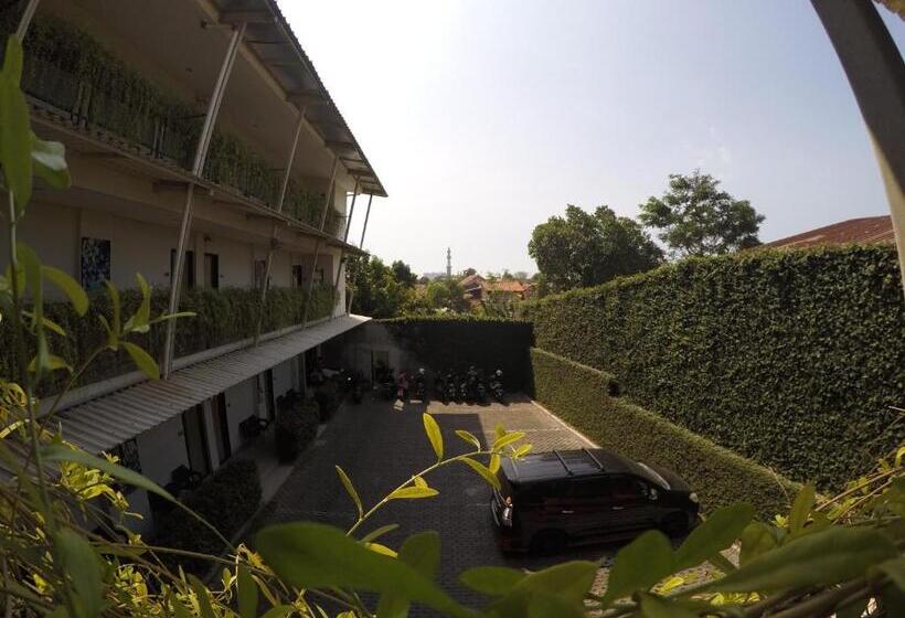 هتل Sampurna Cirebon