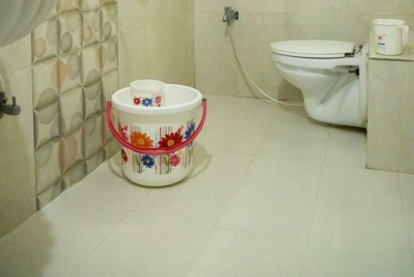 בית מלון כפרי Shri Narayan Palace