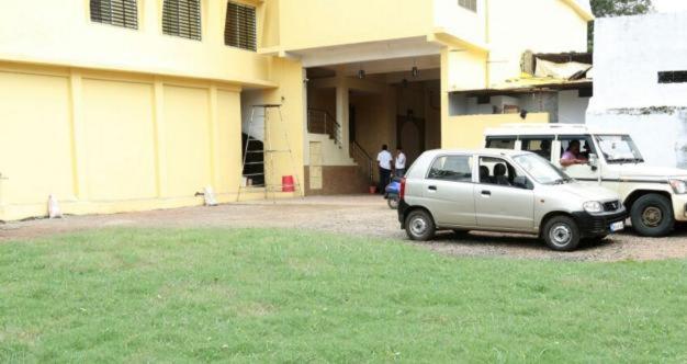 בית מלון כפרי Shri Narayan Palace