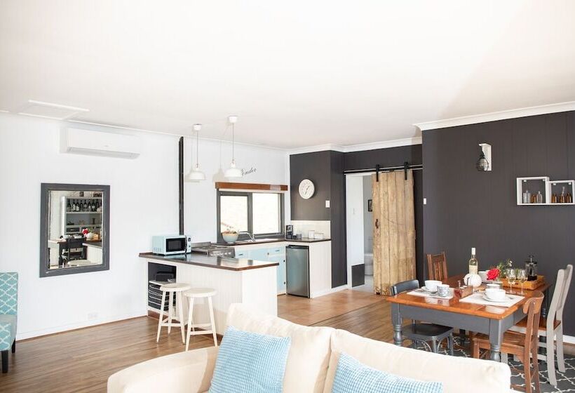 Karawatha Cottages B&b