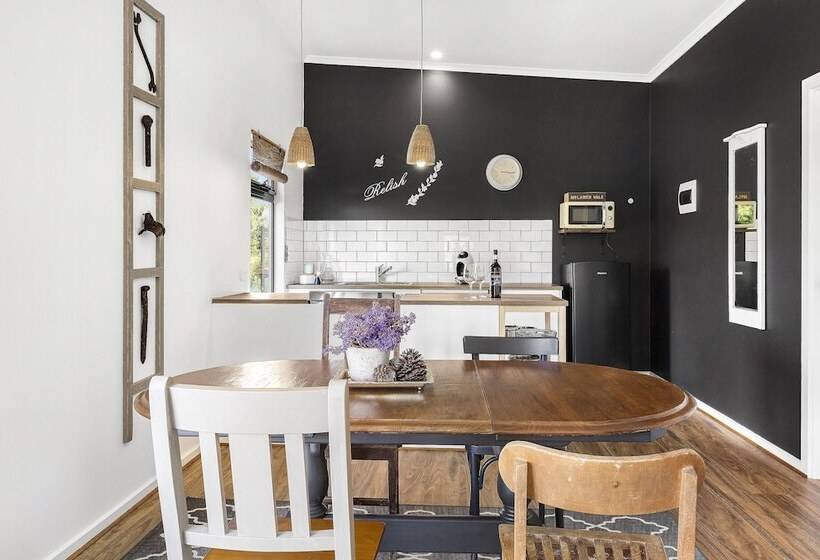 Karawatha Cottages B&b