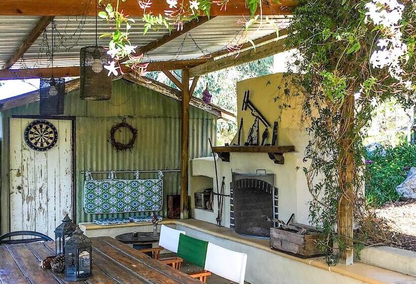 Karawatha Cottages B&b