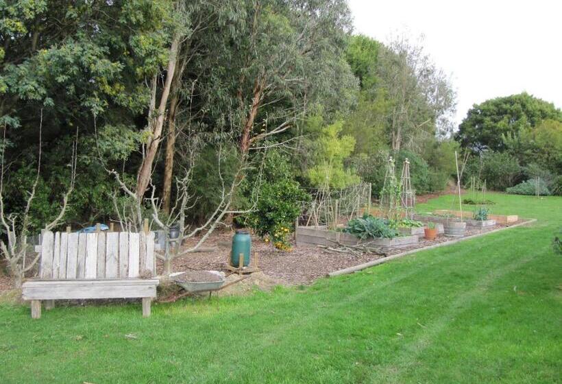 Llarrinda Bed & Breakfast