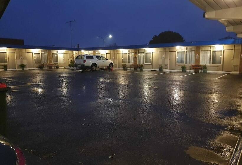 Morwell Parkside Motel