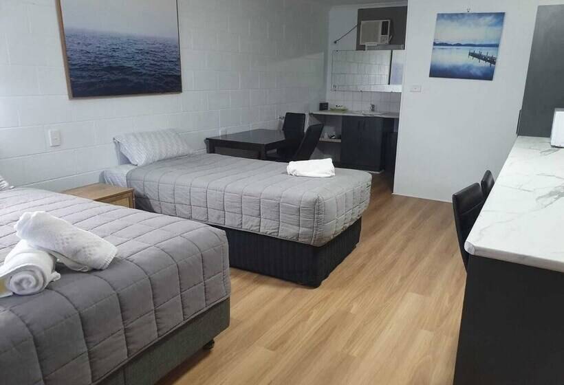 Morwell Parkside Motel