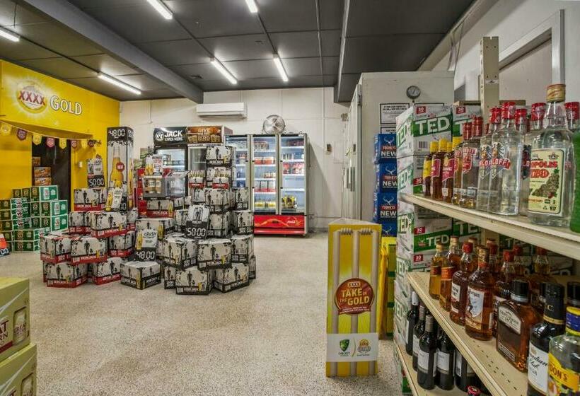 مُتل Aaok Karratha Caravan Park