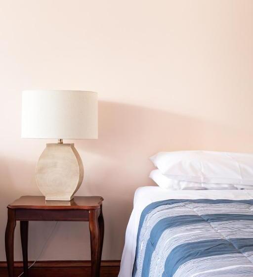 فندق على الطريق Battery Point Manor