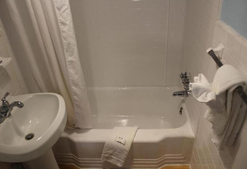 모텔 Saratoga Resort