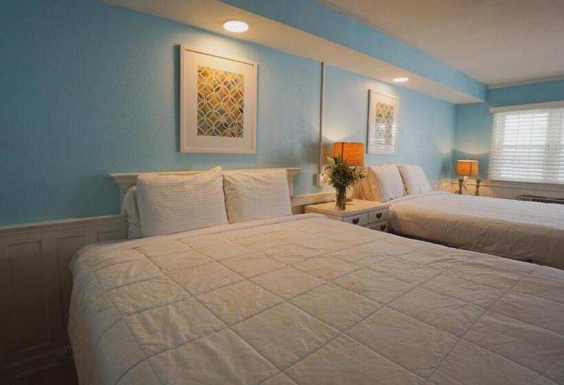 모텔 Saratoga Resort